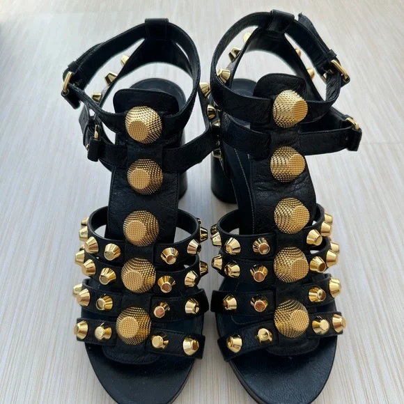 Balenciaga Women's Sandals in Black with Gold Accents - Picture 4 of 9